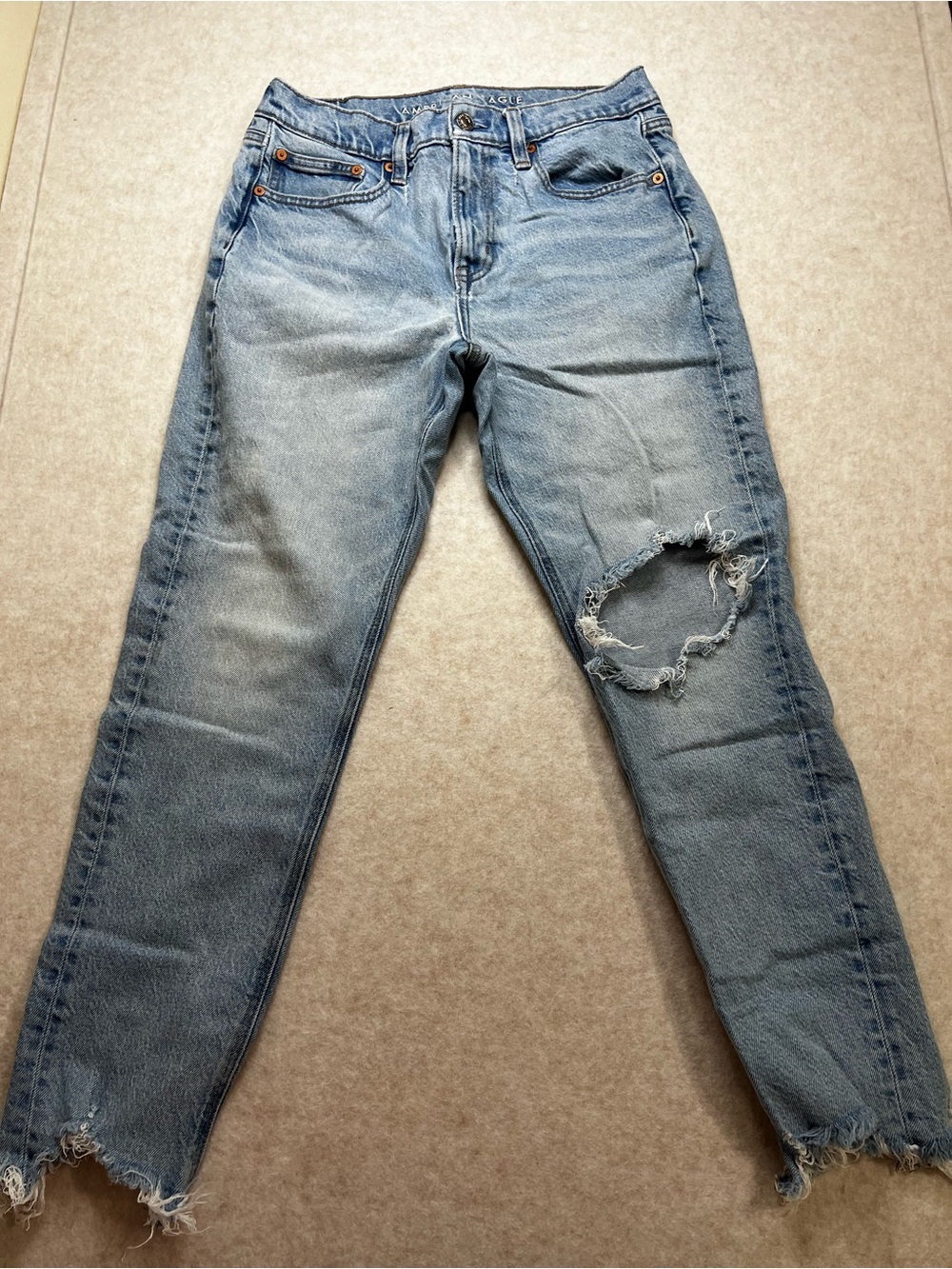 AE American Eagle '90s Skinny Distressed Jeans size 8 short